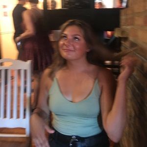 Meet your Posher, Caroline